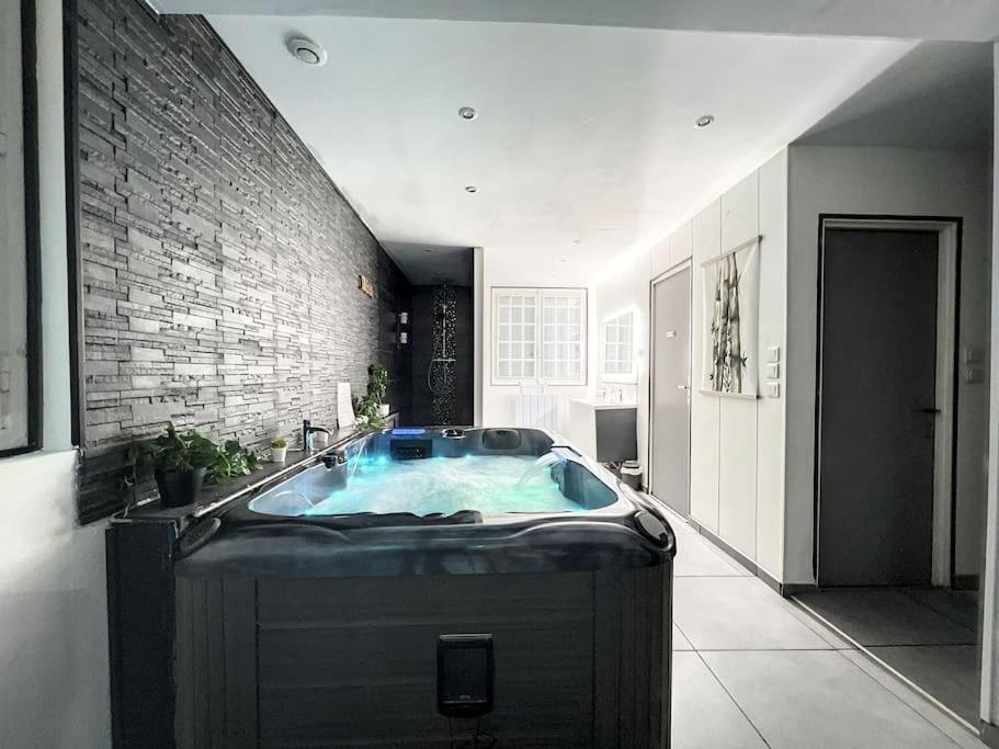 Dream Loft Jacuzzi - Sauna Brest Buitenkant foto